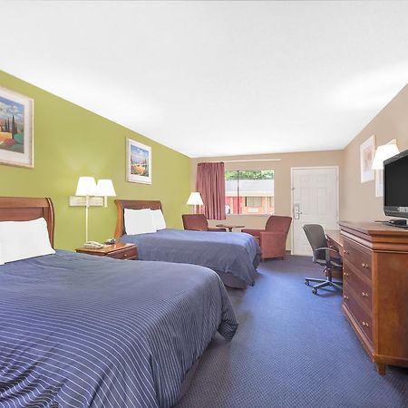 Hotel Express Anniston/Oxford Екстер'єр фото