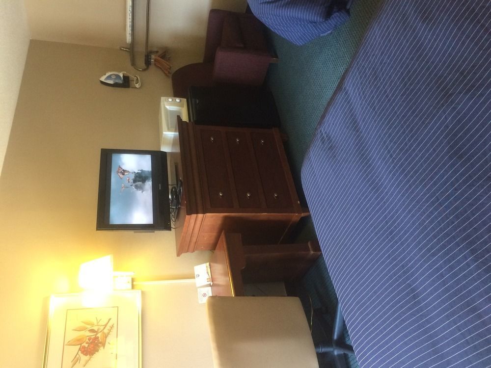 Hotel Express Anniston/Oxford Екстер'єр фото